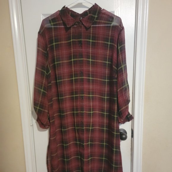 Design Lab Lord & Taylor Tops - Design Lab Lord & Taylor button-down tunic, maroon plaid print, 2X